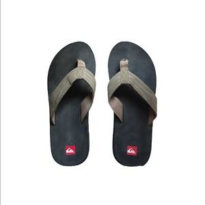 Quiksilver flip flops - size 11